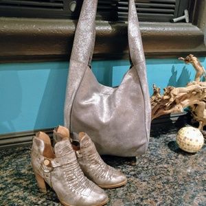 💖NWT: MONSERAT DE LUCCA LOLA Shimmer Suede Bag